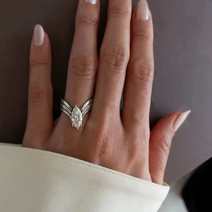 Marquise-cut V-band ring luxurious Ins-style aesthetic