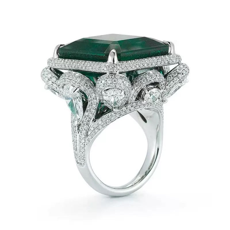 Extra-large Luxurious Emerald-Green Ring Zirconia